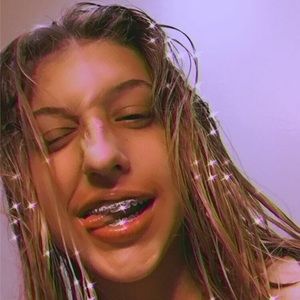 Meet your Posher, Riley